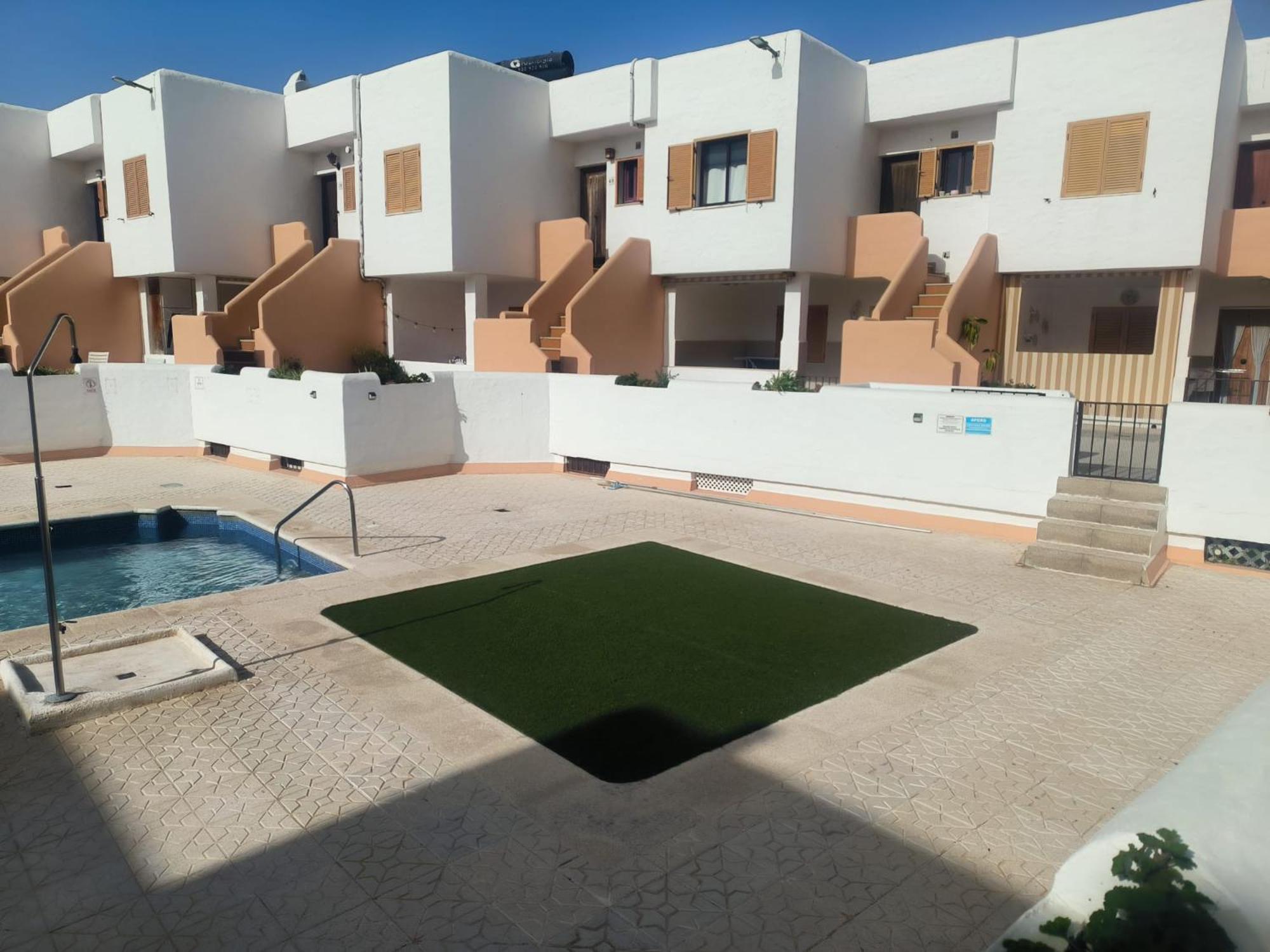 Piscina, Wifi, Patio Con Vistas Tarifa Exterior foto